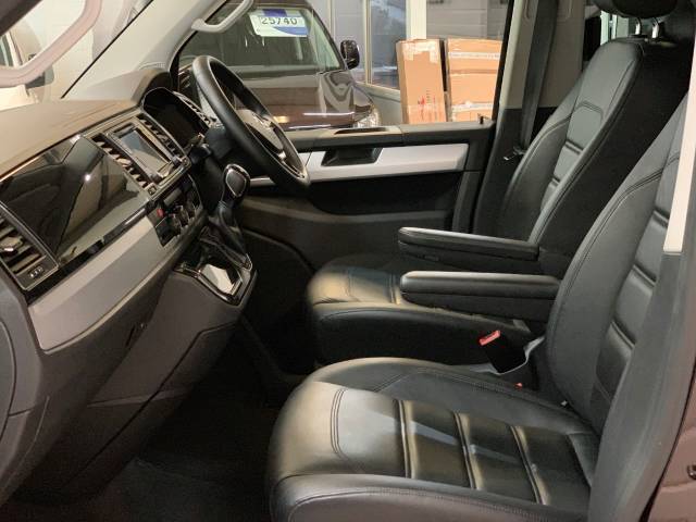 2018 Volkswagen Caravelle 2.0 BiTDi 204ps Executive SWB DSG