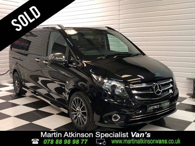 Mercedes-Benz Vito VITO 114 2.1 CDi Tourer Select Automatic 9 Seater XLWB Minibus Diesel Obsidian Black Metallic