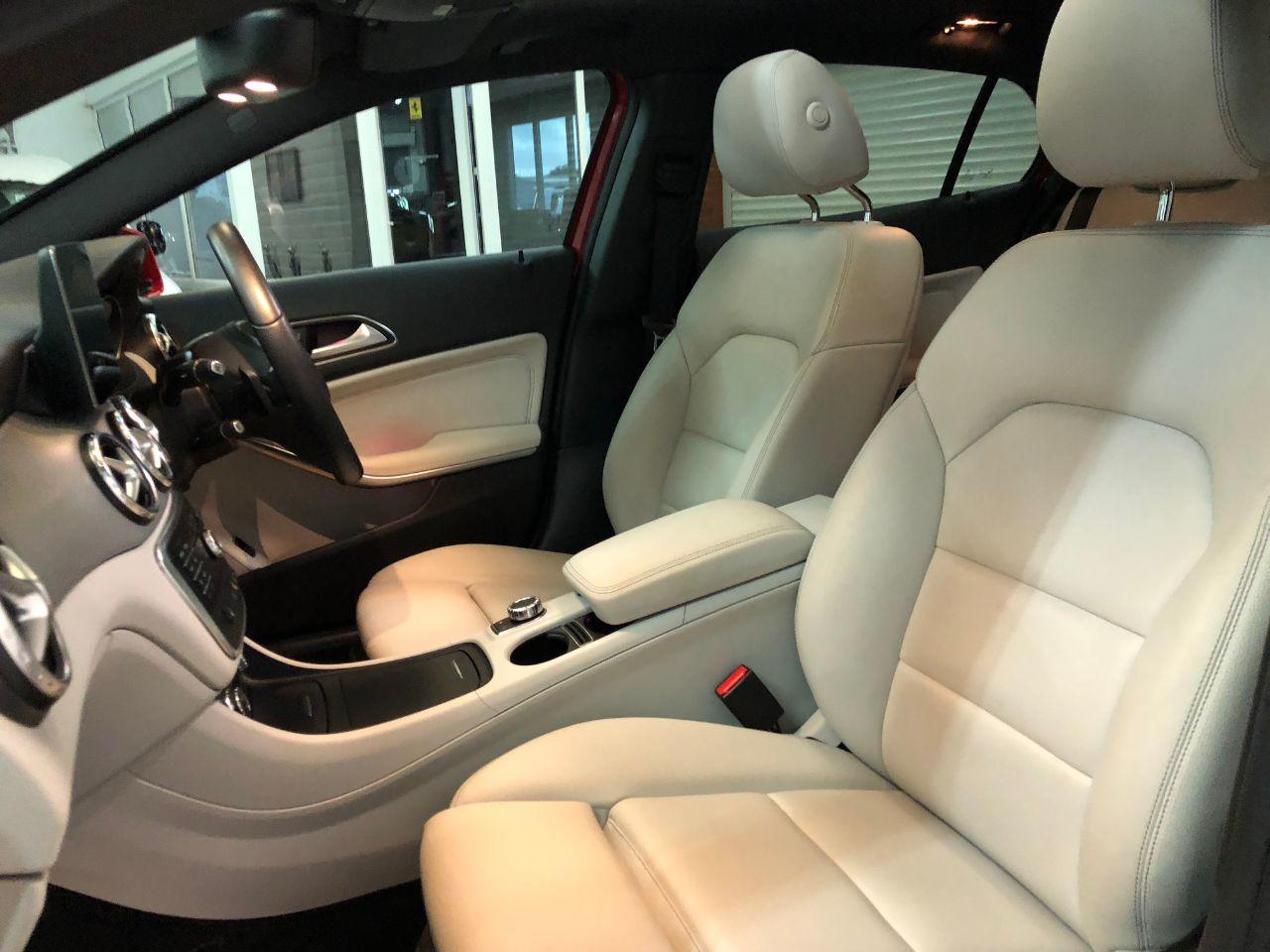 Mercedes-Benz GLA Class 2.1 GLA200d Sport 5dr Premium Plus Automatic Estate Diesel Jupiter Red