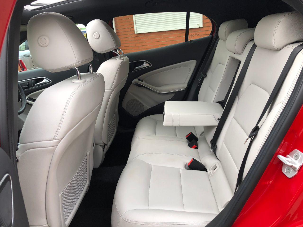 Mercedes-Benz GLA Class 2.1 GLA200d Sport 5dr Premium Plus Automatic Estate Diesel Jupiter Red