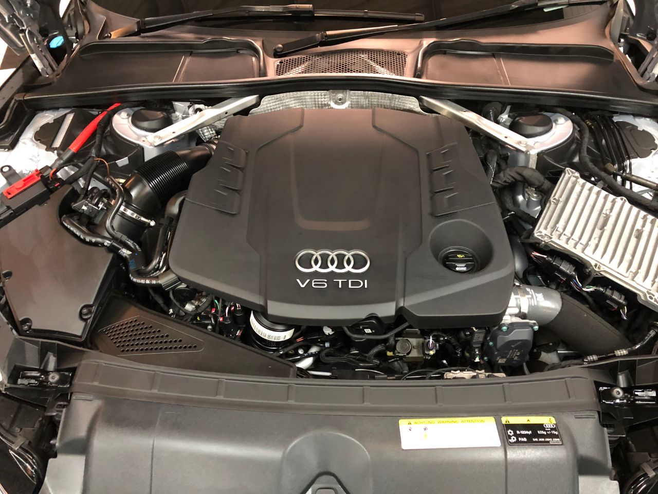 Audi A5 3.0 V6 TDi S-Line Quattro Sportback S-Tronic Automatic 286BHP Hatchback Diesel Floret Silver Metallic