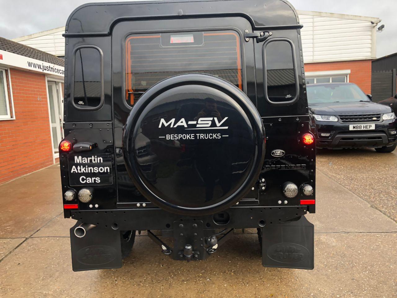 Land Rover Defender 110 XS Utility 2.2 TDCi 5 Seater Manual Diesel Combi Van Diesel Santorini Black
