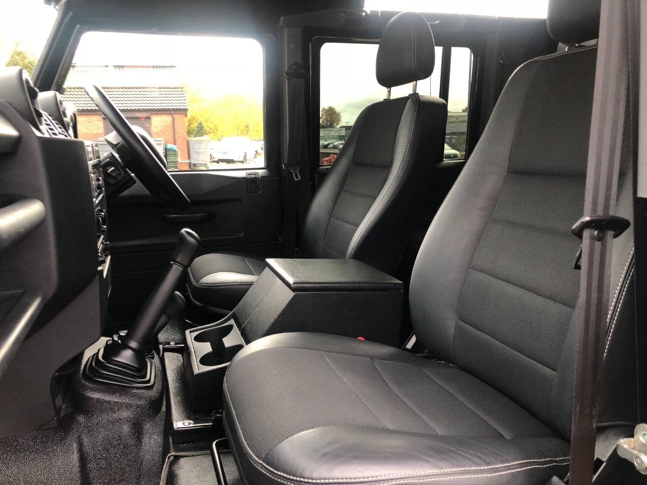 Land Rover Defender 110 XS Utility 2.2 TDCi 5 Seater Manual Diesel Combi Van Diesel Santorini Black