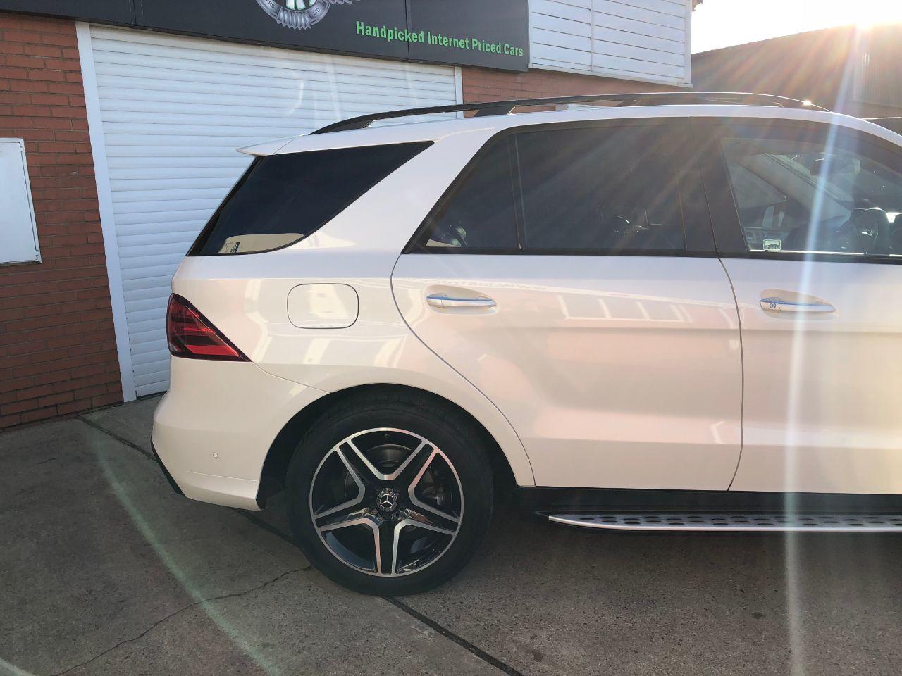 Mercedes-Benz GLE GLE350d 3.0 V6 AMG Line Premium Plus 4Matic 9G-Tronic Automatic Estate Diesel Designo Diamond White Metallic