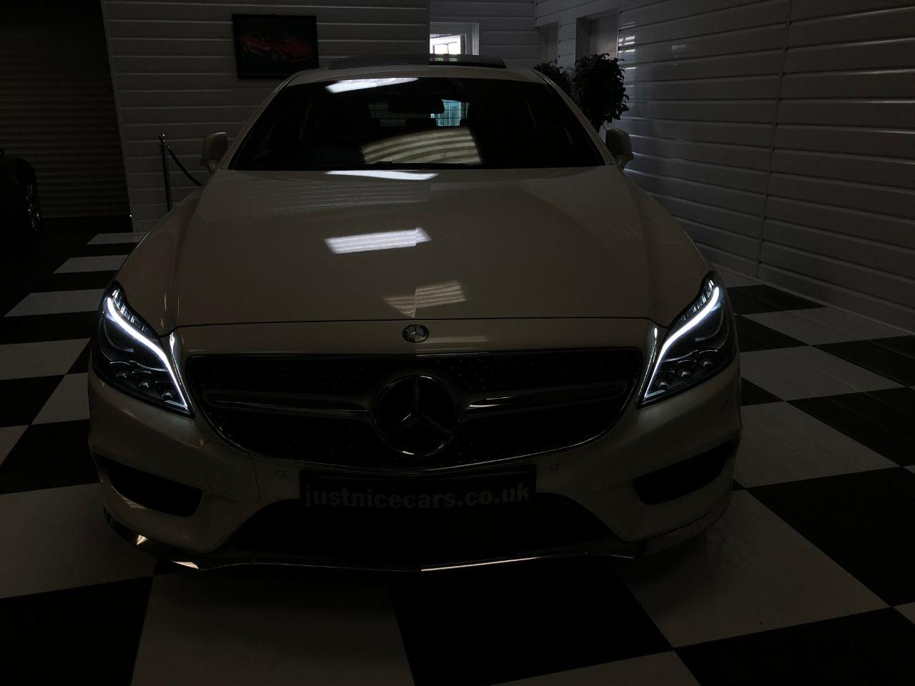 Mercedes-Benz CLS CLS 350 3.0 V6 AMG Line Premium 5dr 9G-Tronic Estate Diesel Designo Diamond White Metallic