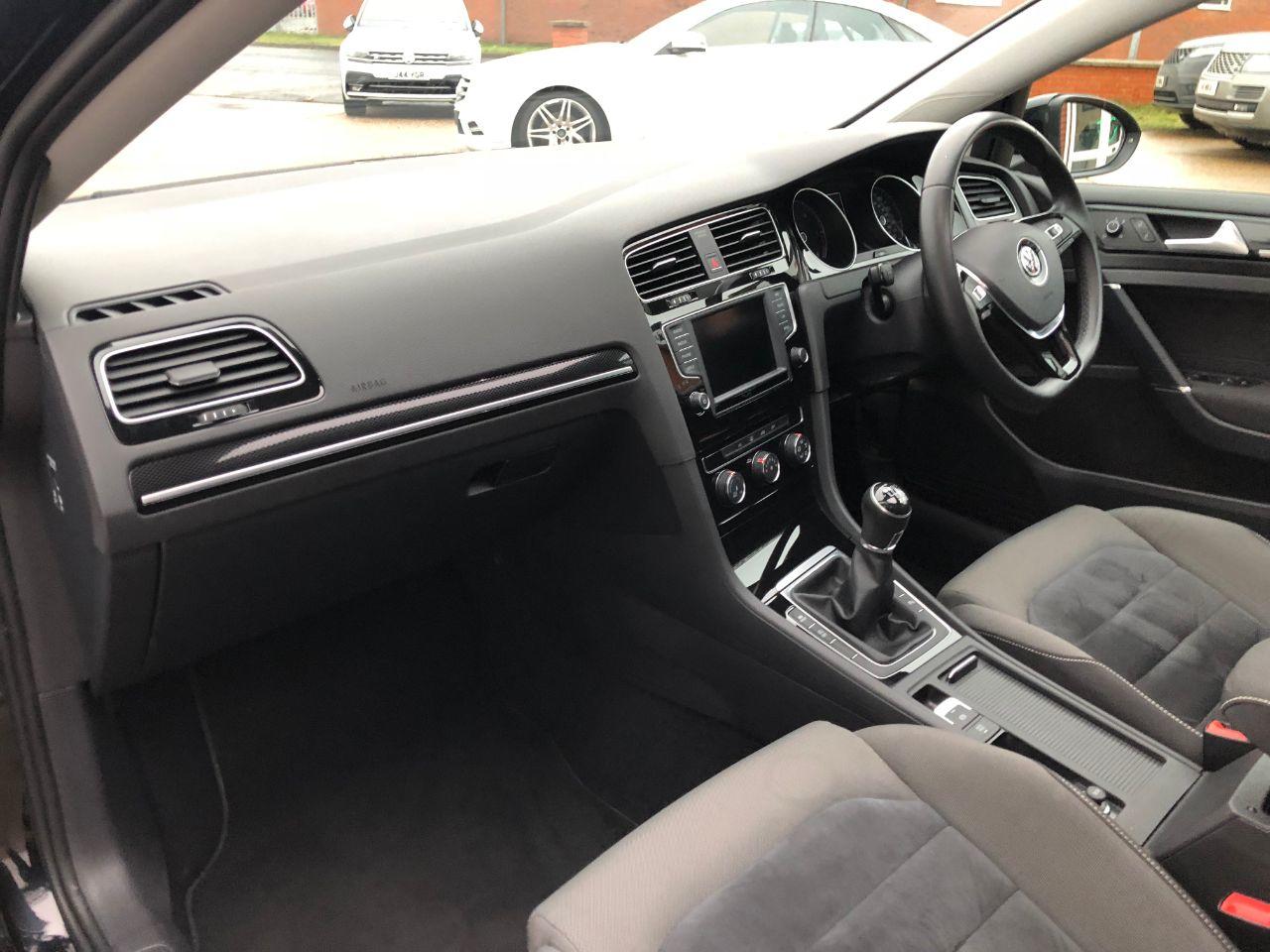 Volkswagen Golf 2.0 TDi GT Edition 5dr 150BHP Manual Hatchback Diesel Deep Black Pearl