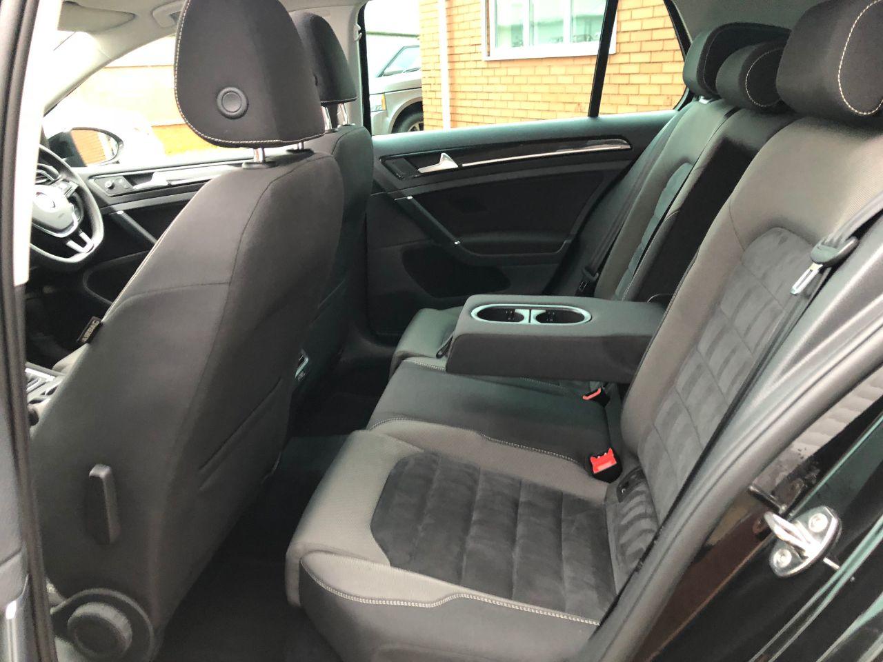 Volkswagen Golf 2.0 TDi GT Edition 5dr 150BHP Manual Hatchback Diesel Deep Black Pearl