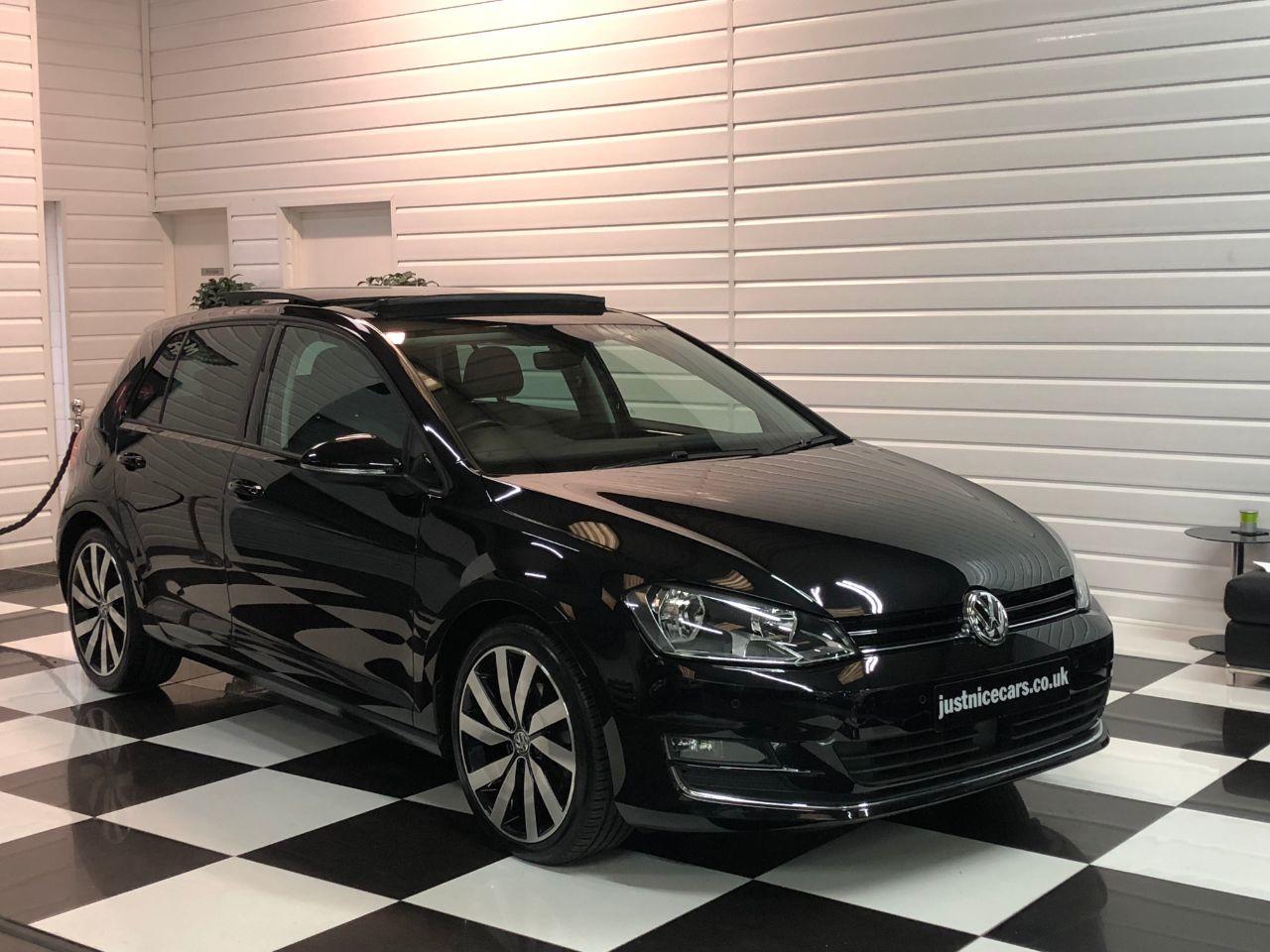 Volkswagen Golf 2.0 TDi GT Edition 5dr 150BHP Manual Hatchback Diesel Deep Black Pearl