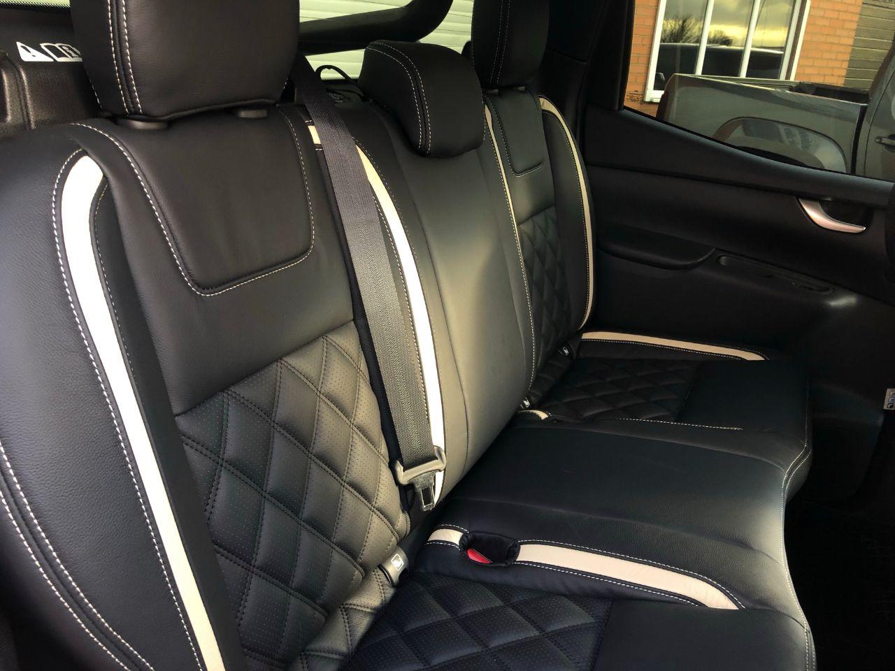 Mercedes-benz X Class 2.3 250d 4Matic Double Cab Pickup Auto MA-SV WIDEBODY Pick Up Diesel Kabana Black